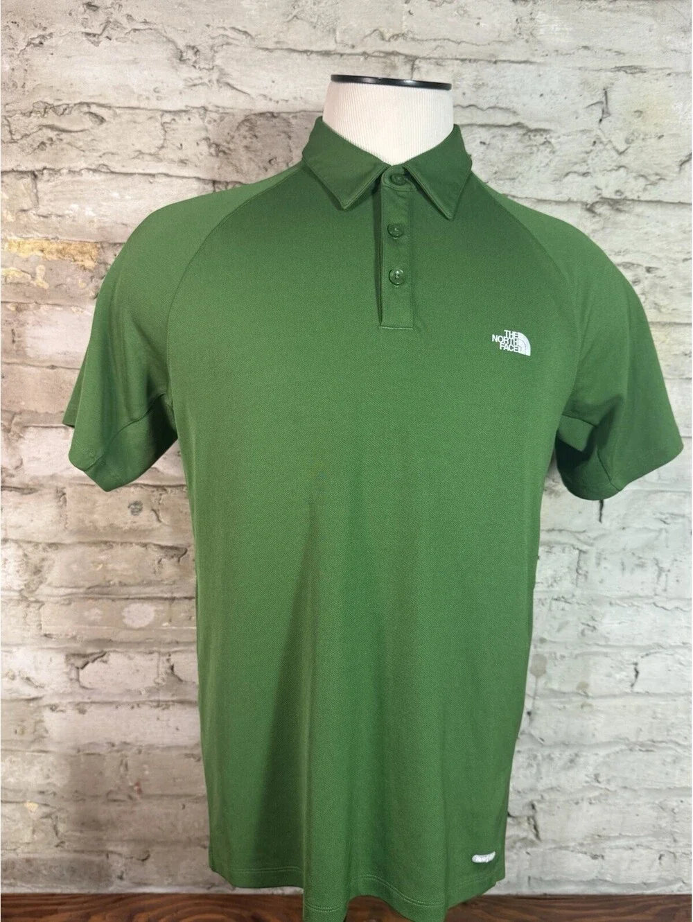 The North Face Men’s Solid Polo Shirt Green XL Polyester Button Collared Logo